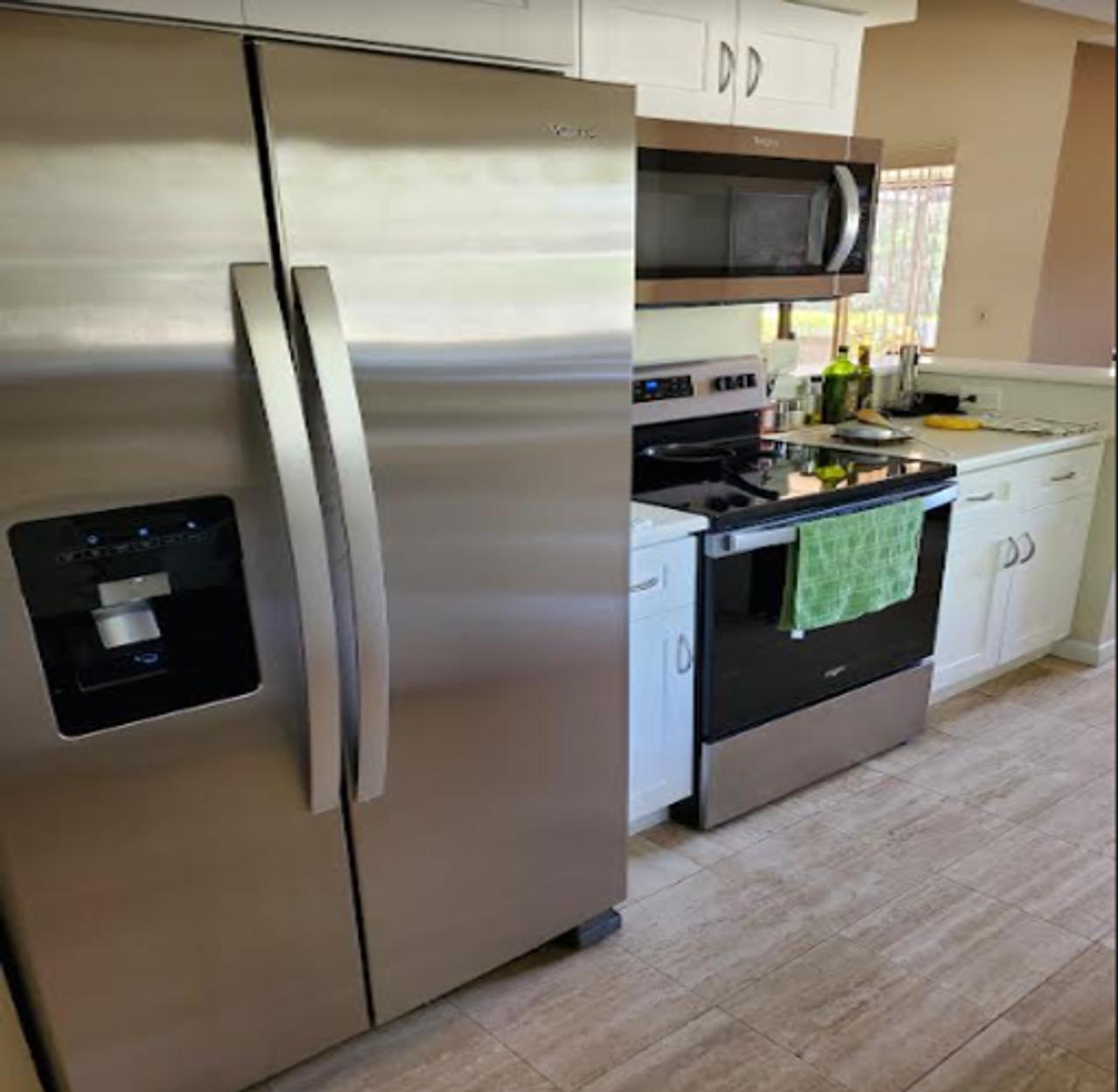 Profile photo 9 of 18