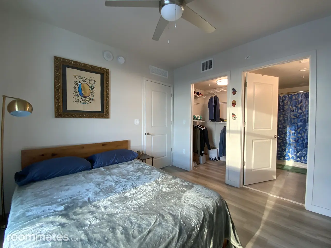 Profile photo 7 of 11