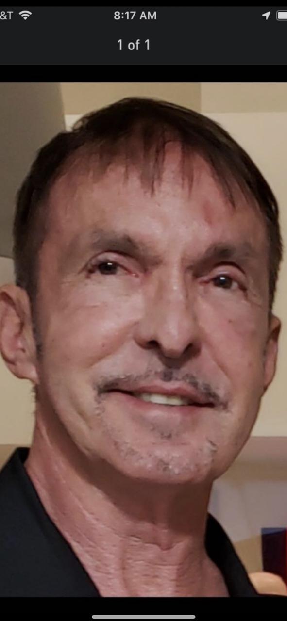 Profile photo 11 of 11