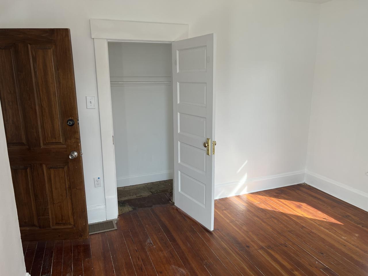 Profile photo 5 of 14