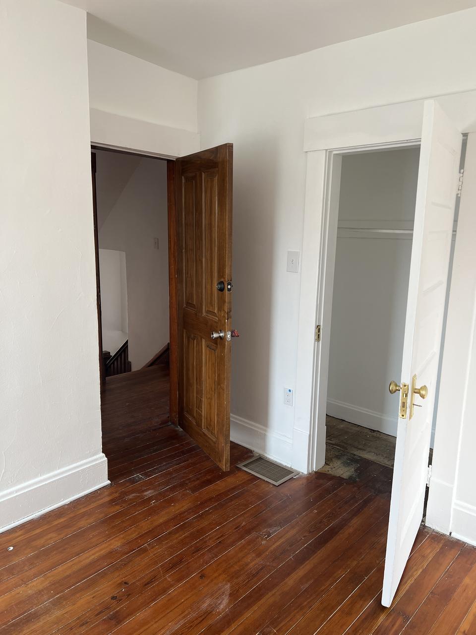 Profile photo 6 of 14