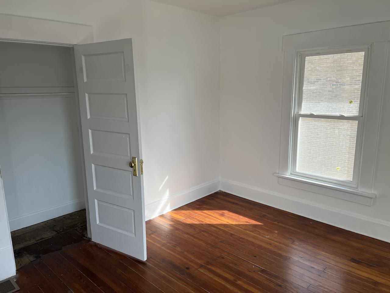 Profile photo 3 of 14