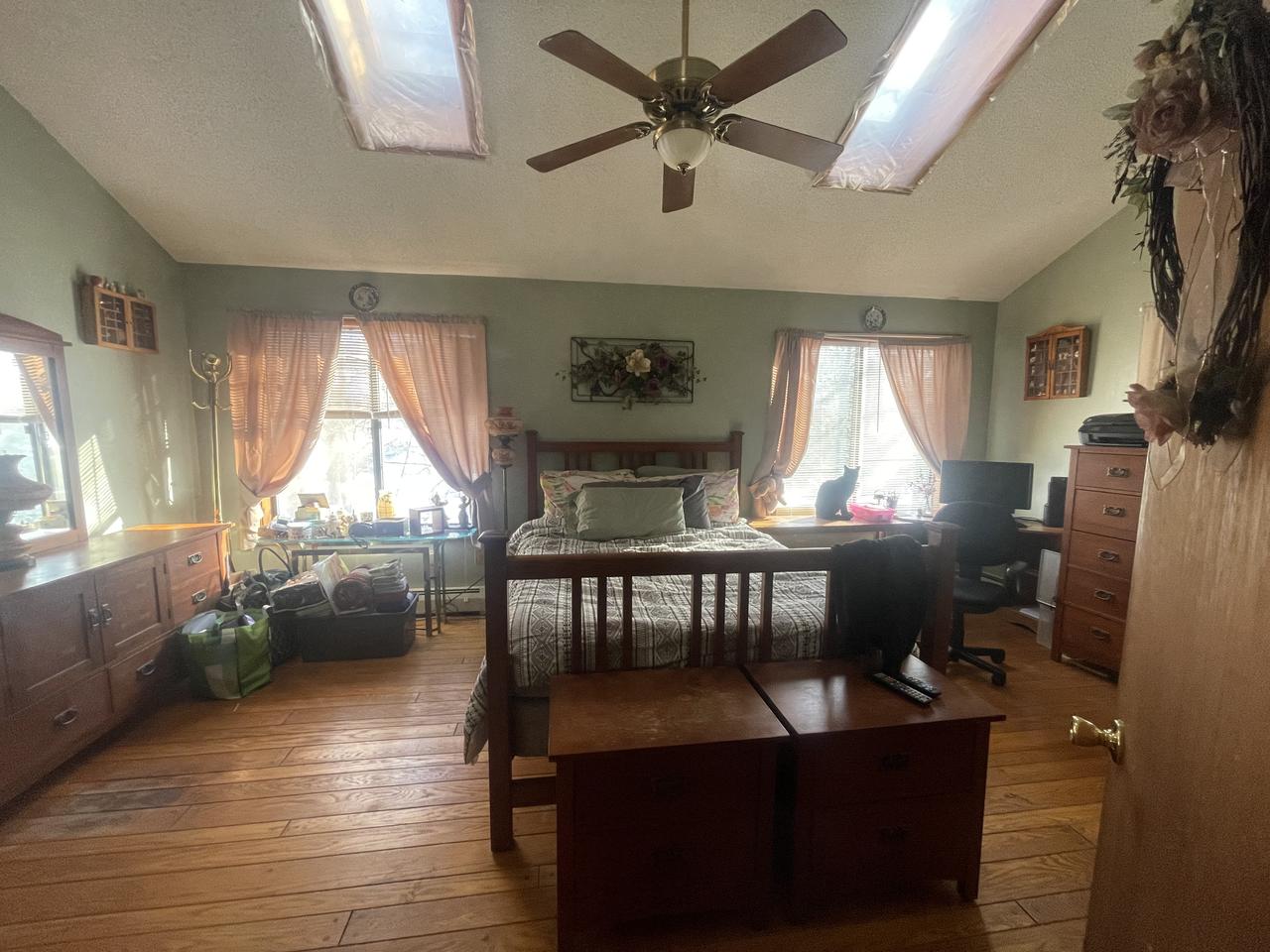 Profile photo 7 of 8