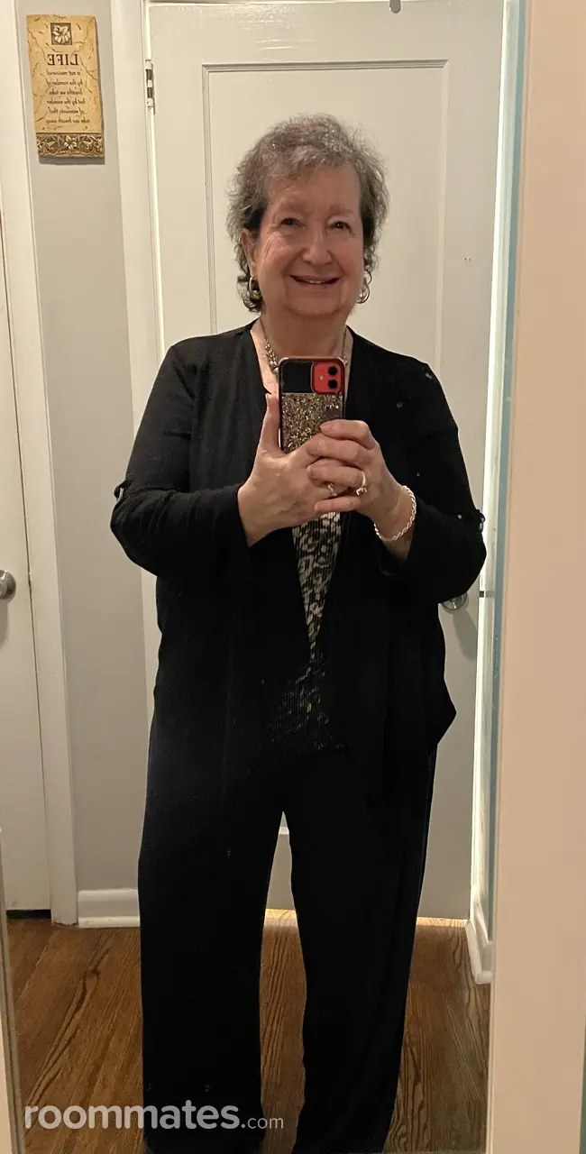 Profile photo 7 of 8