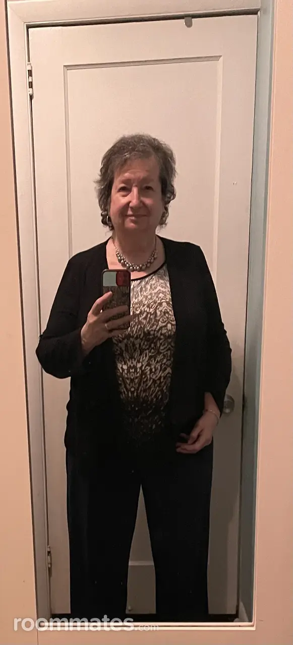 Profile photo 3 of 8