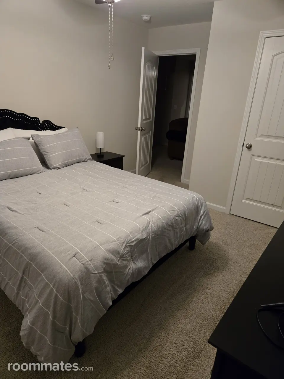 Profile photo 2 of 6