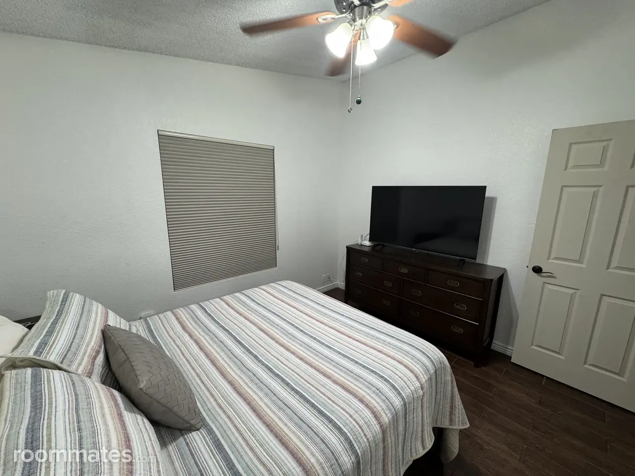 Profile photo 1 of 1