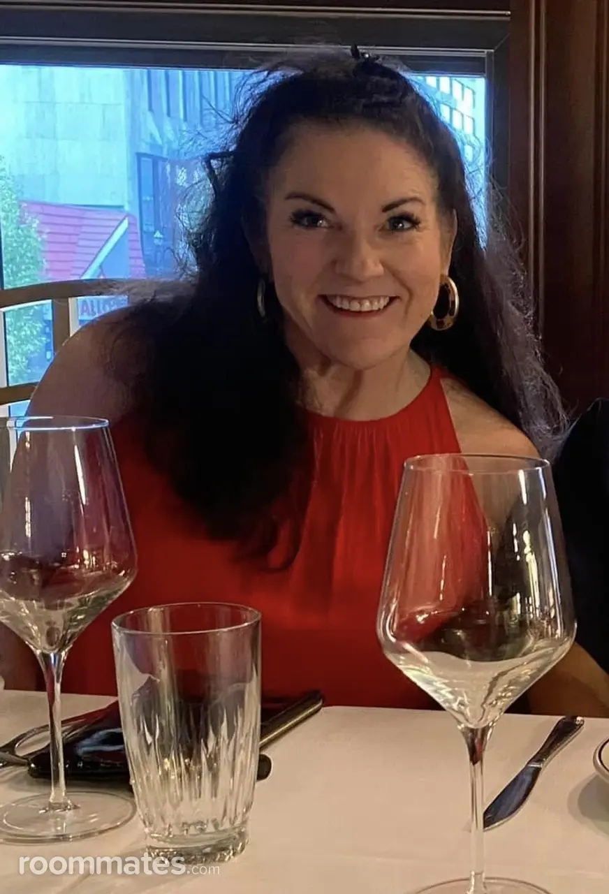 Profile photo 12 of 15