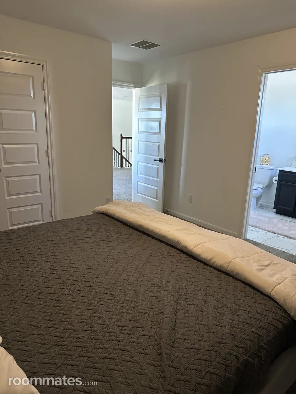 Profile photo 4 of 10