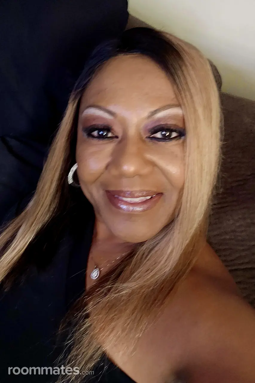 Profile photo 8 of 8