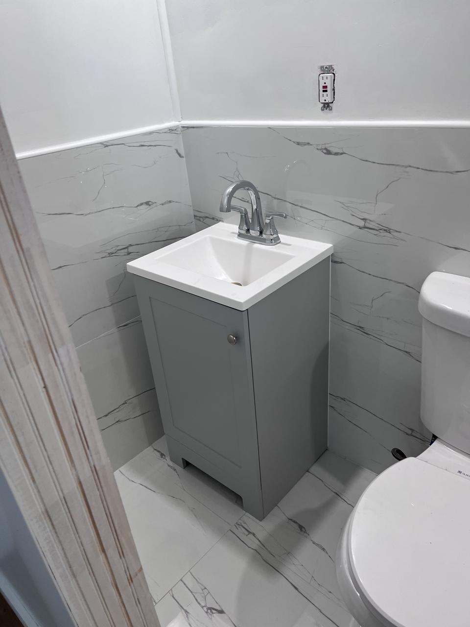 Profile photo 1 of 6