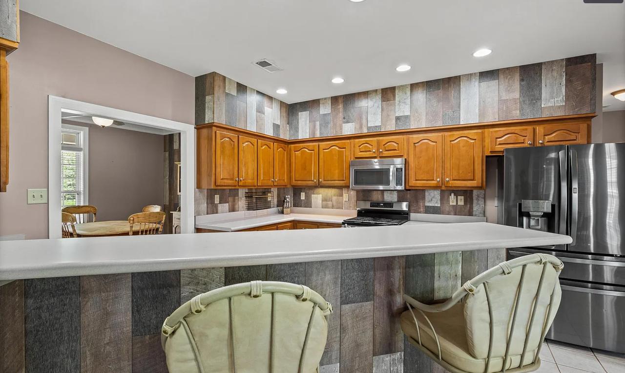 Profile photo 7 of 9