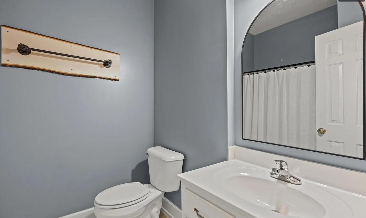 Profile photo 4 of 9