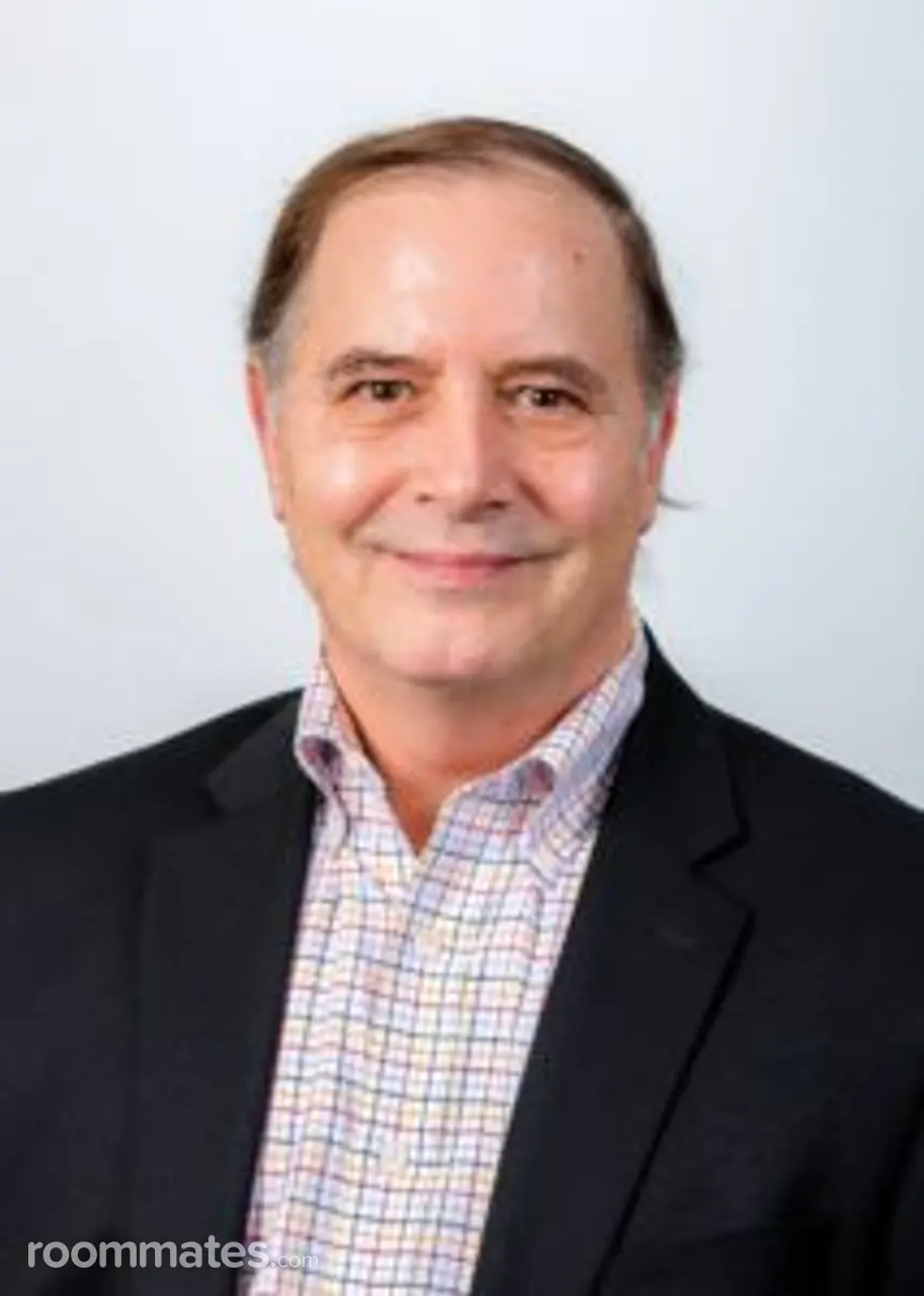 Profile photo 5 of 5