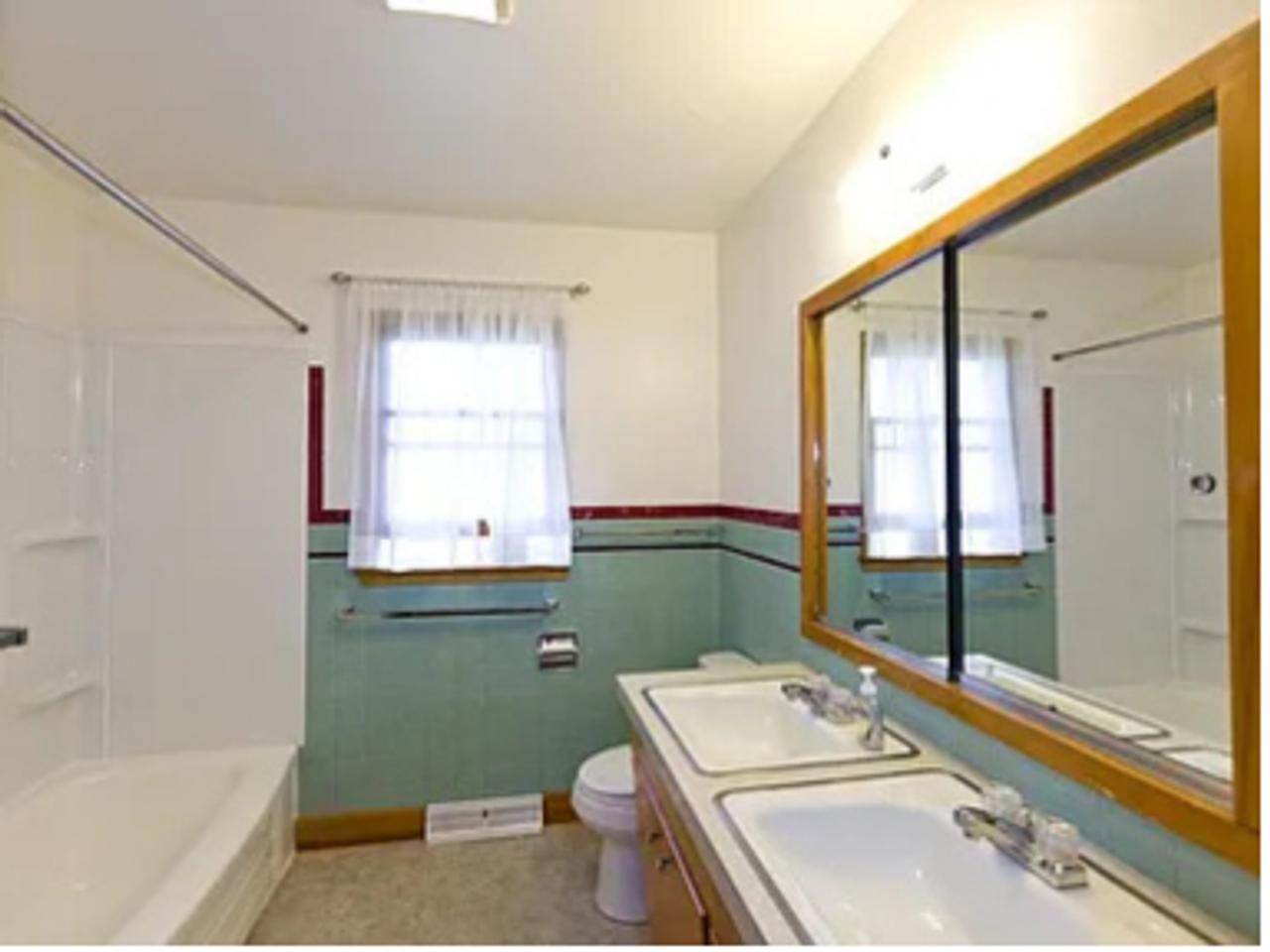 Profile photo 6 of 10