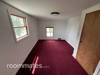 Room for rent in Towanda, IL $500, house