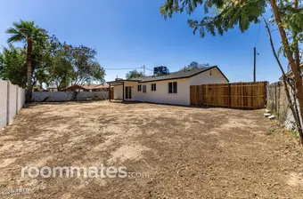 Room for rent in Phoenix, AZ $950, house