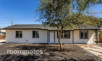 Room for rent in Phoenix, AZ $950, house