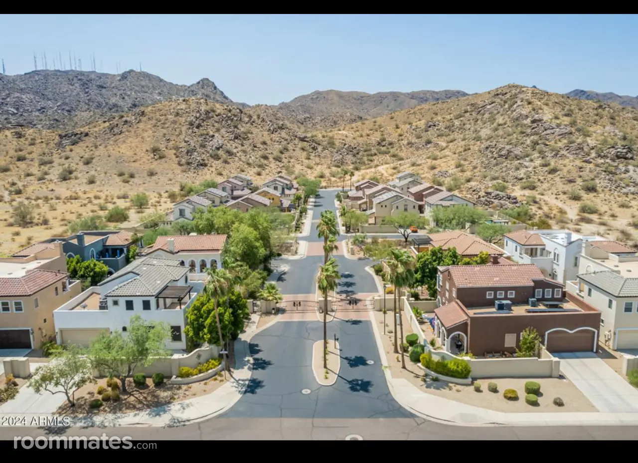 Profile photo 7 of 13