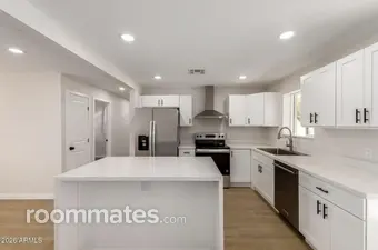 Room for rent in Phoenix, AZ $950, house