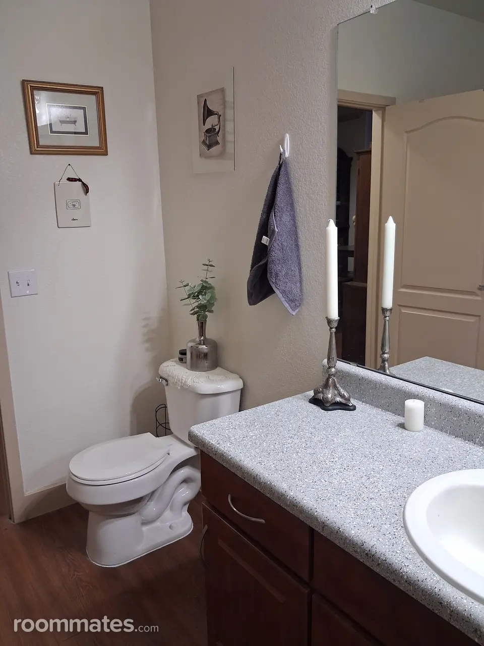 Profile photo 11 of 16