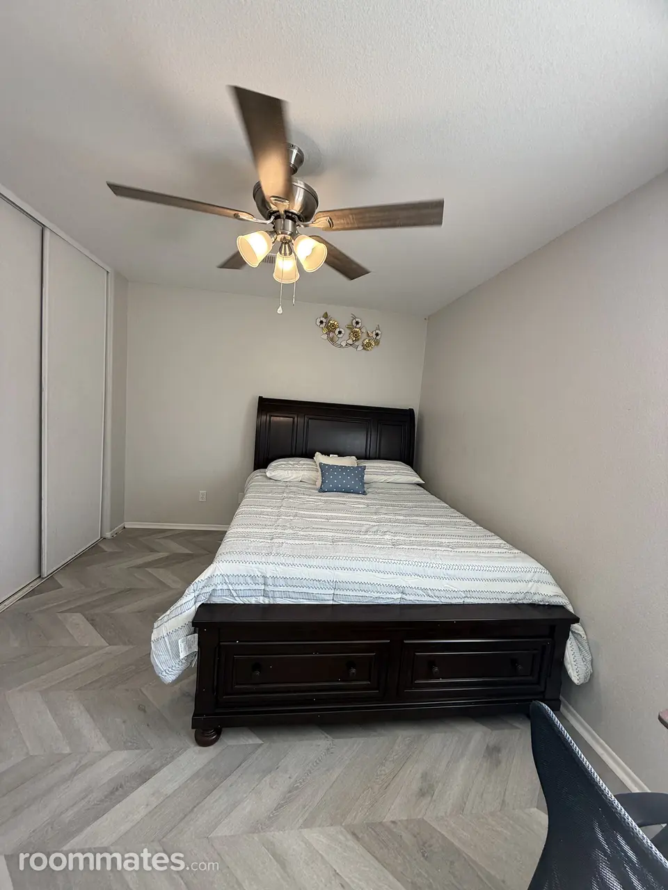 Profile photo 1 of 1