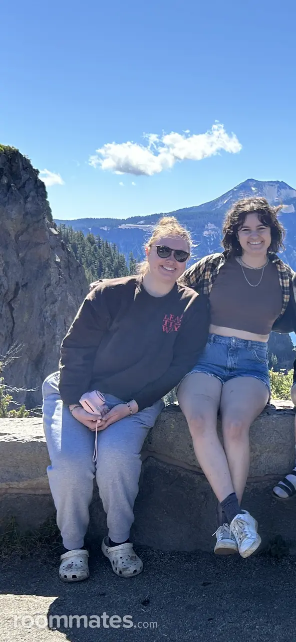 Profile photo 9 of 10