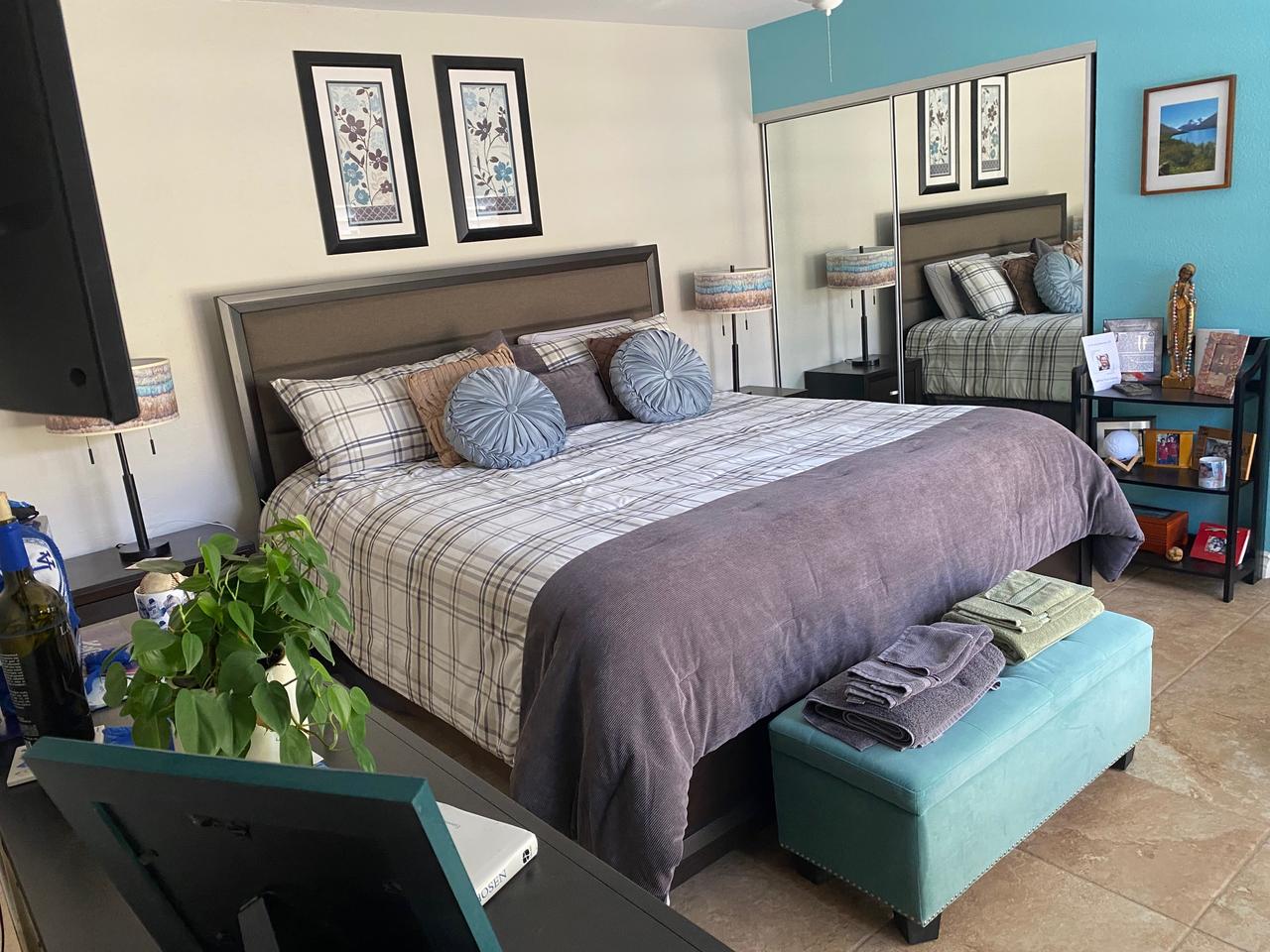 Profile photo 1 of 11