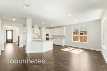 Room for rent in Glenn Heights, TX $875, house