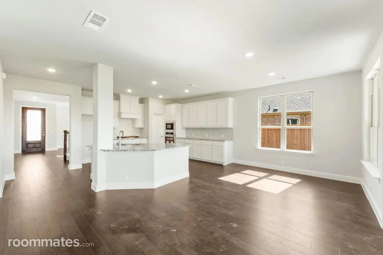 Profile photo 1 of 11