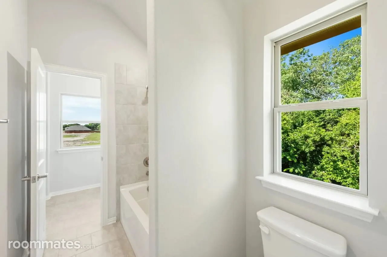 Profile photo 10 of 11