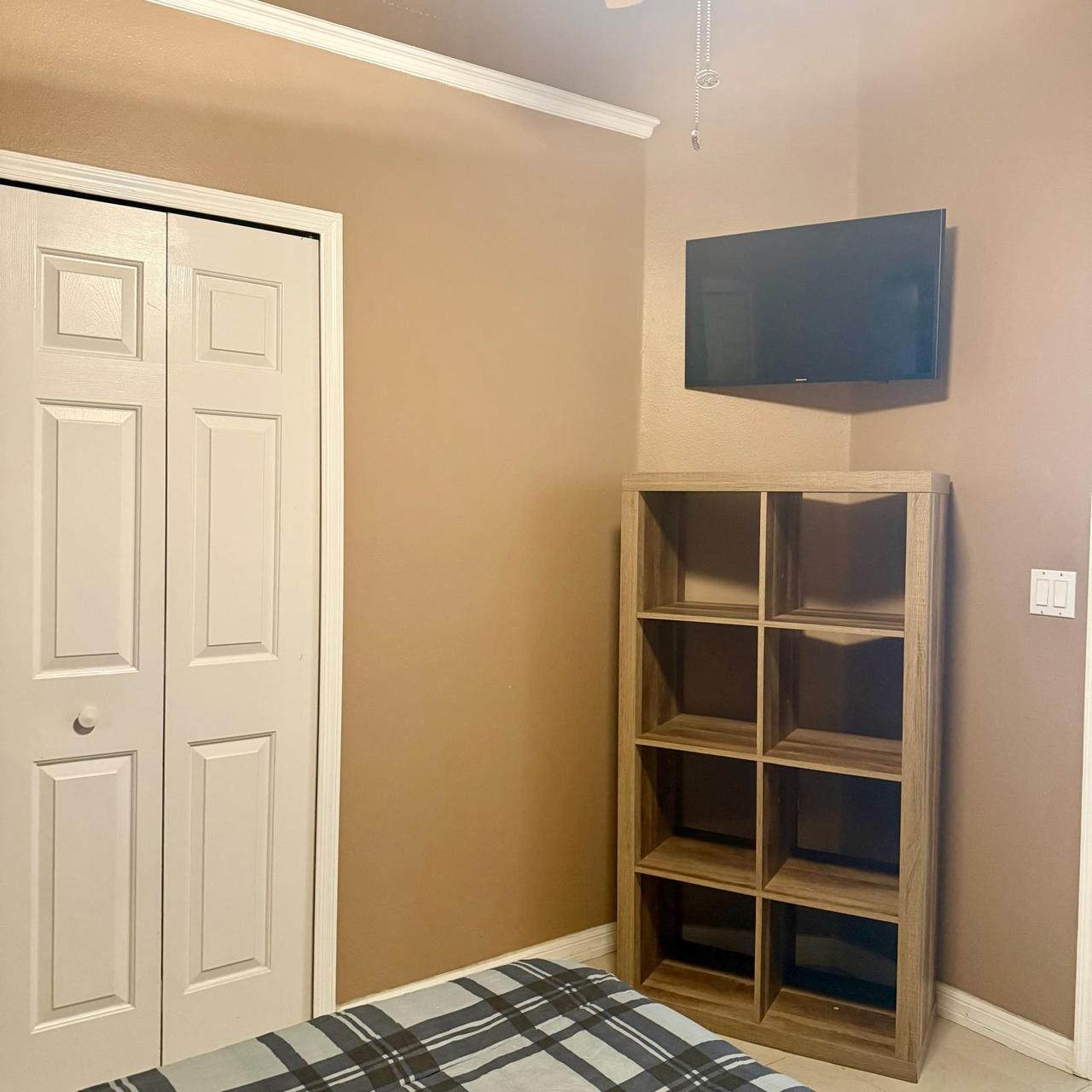 Profile photo 13 of 19