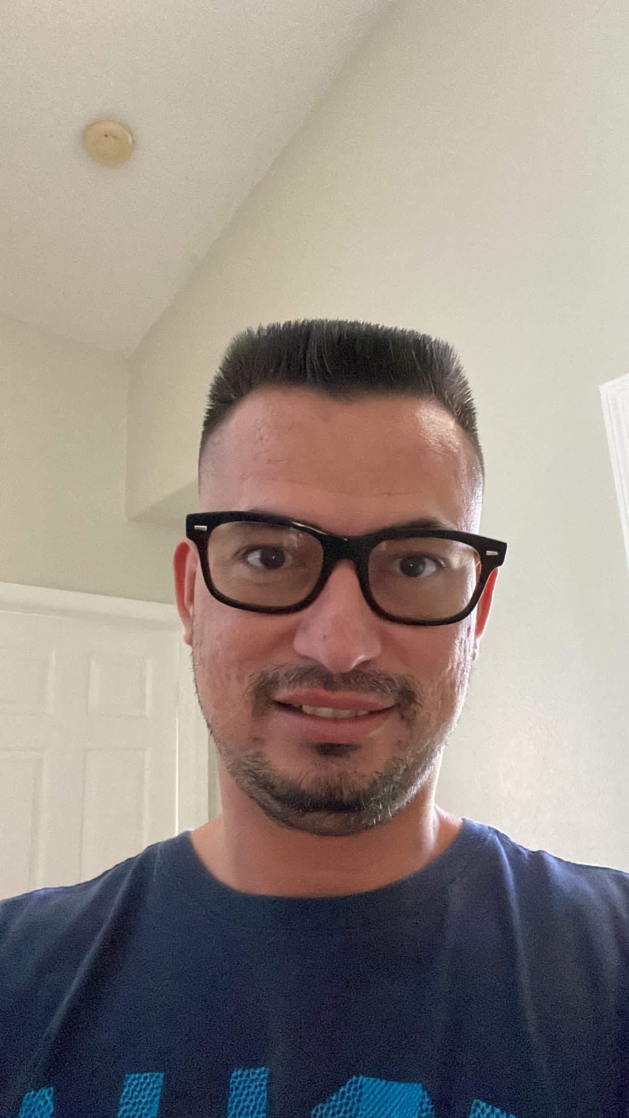 Profile photo 9 of 19