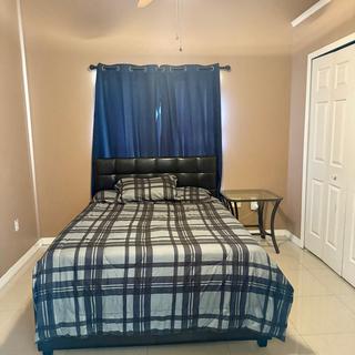 Room for rent in Kissimmee, FL $750, house