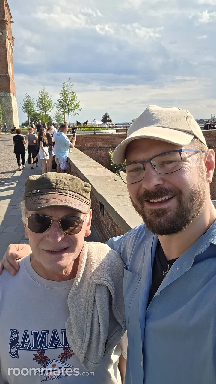 Profile photo 13 of 15