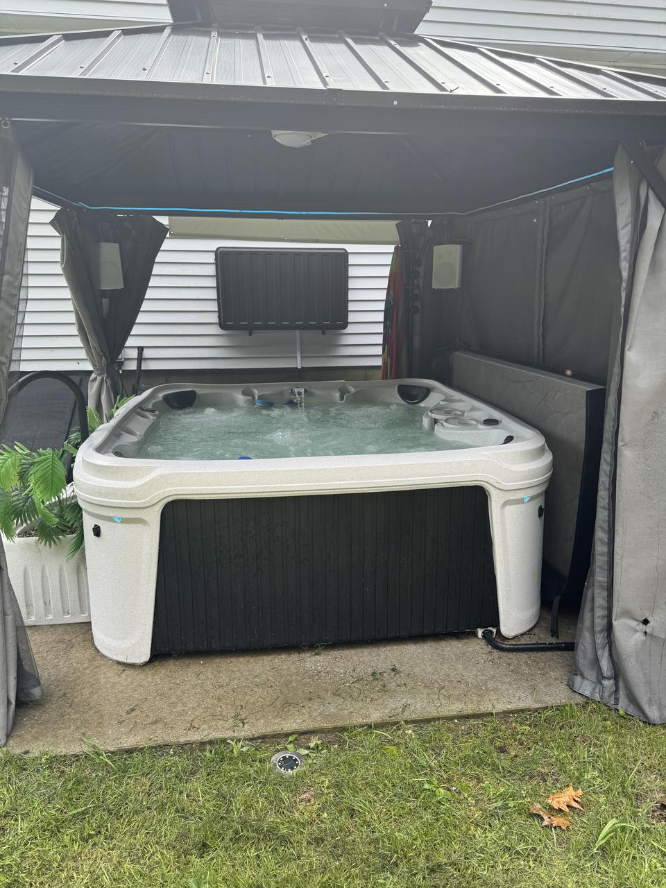 Profile photo 11 of 12