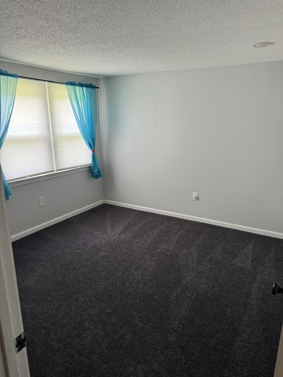 Profile photo 9 of 12