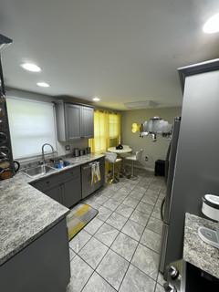 Room for rent in Derry, NH $1100, house