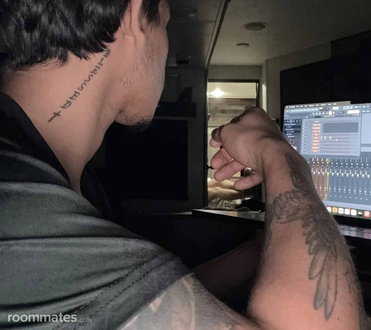 Profile photo 7 of 8