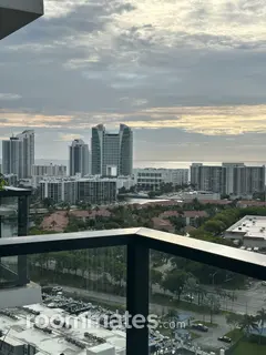 Room for rent in Hallandale Beach, FL $2000, apartment