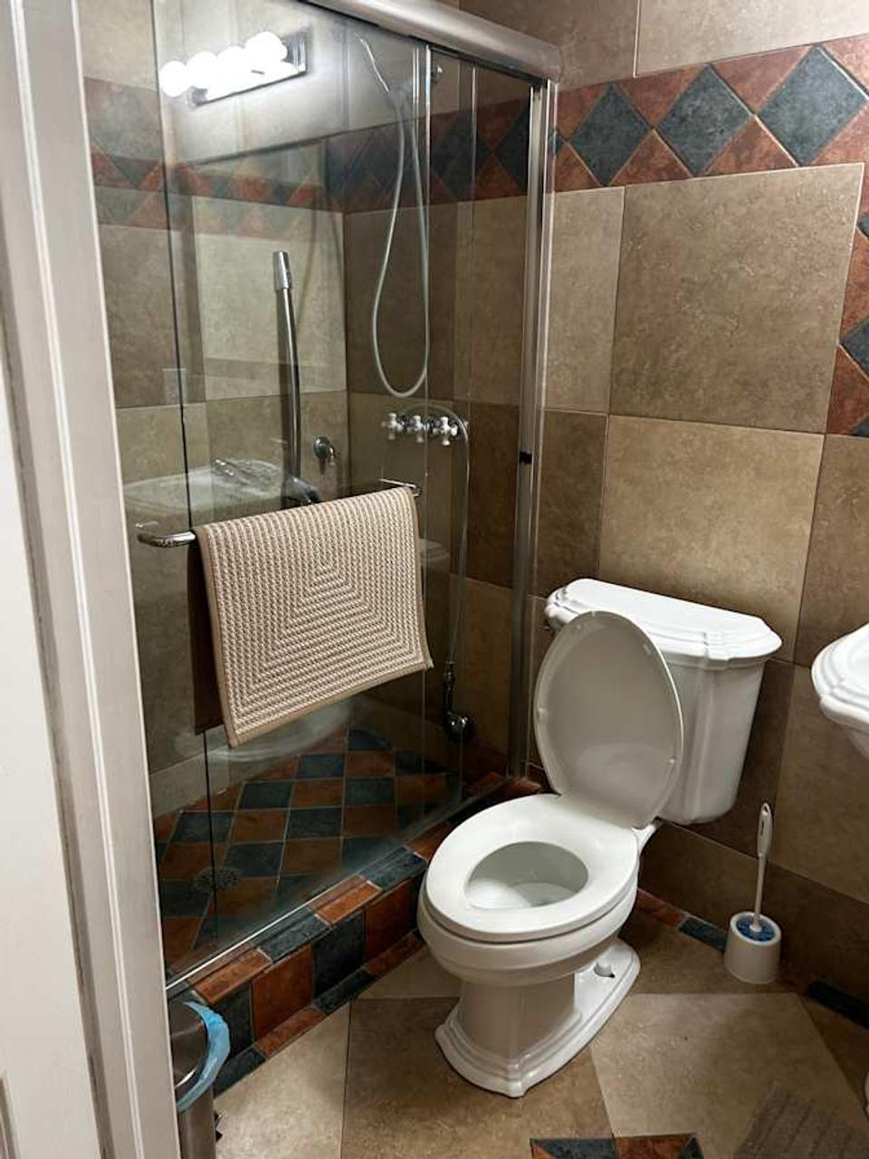 Profile photo 4 of 6