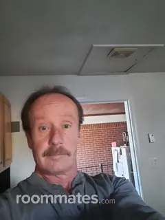 Room for rent in Roanoke, VA $500, house