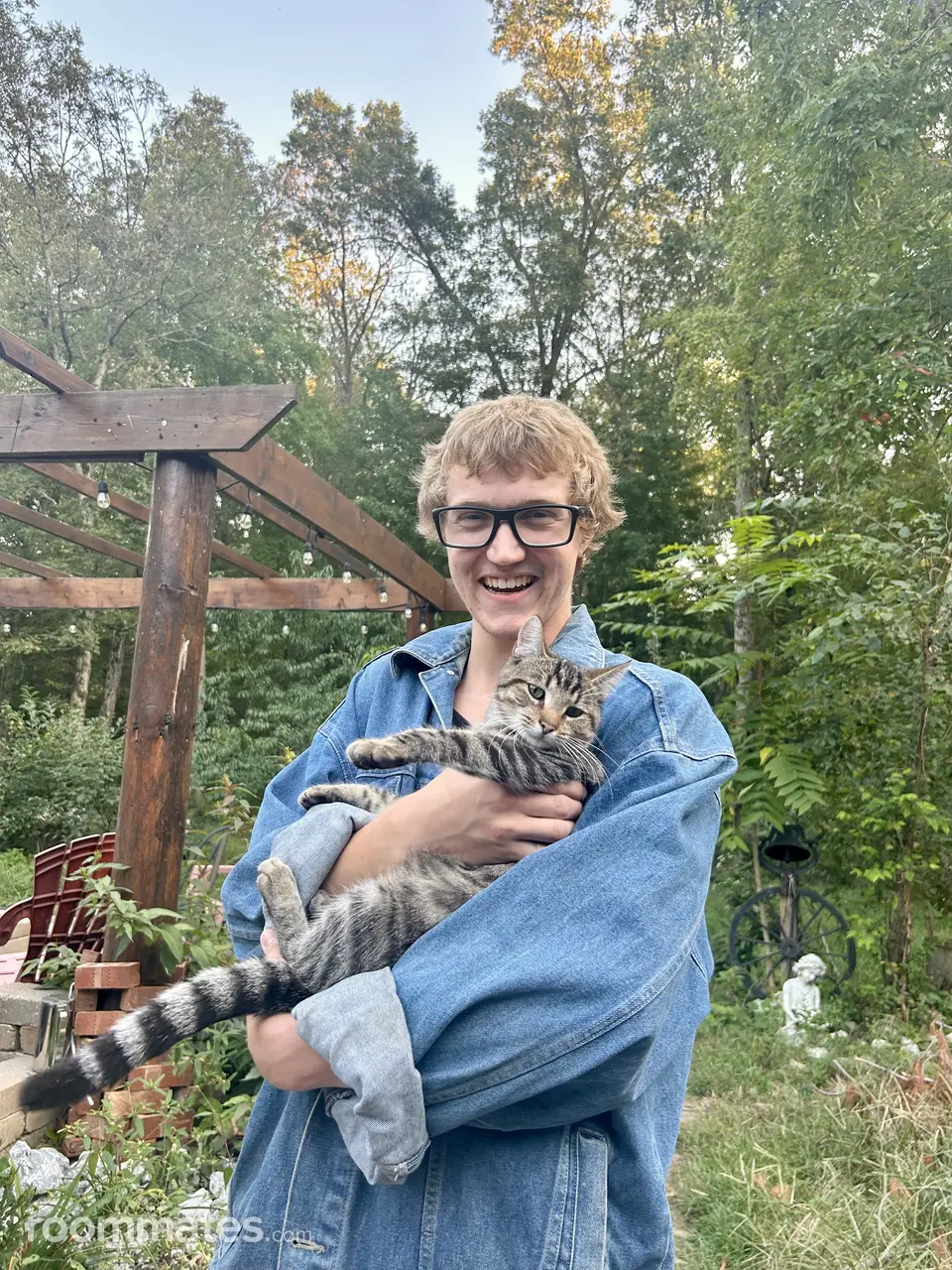 Profile photo 4 of 4