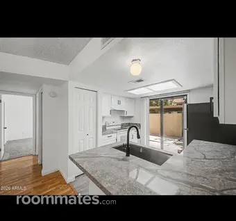 Room for rent in Mesa, AZ $900, house