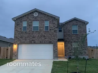 Room for rent in San Antonio, TX $625, house