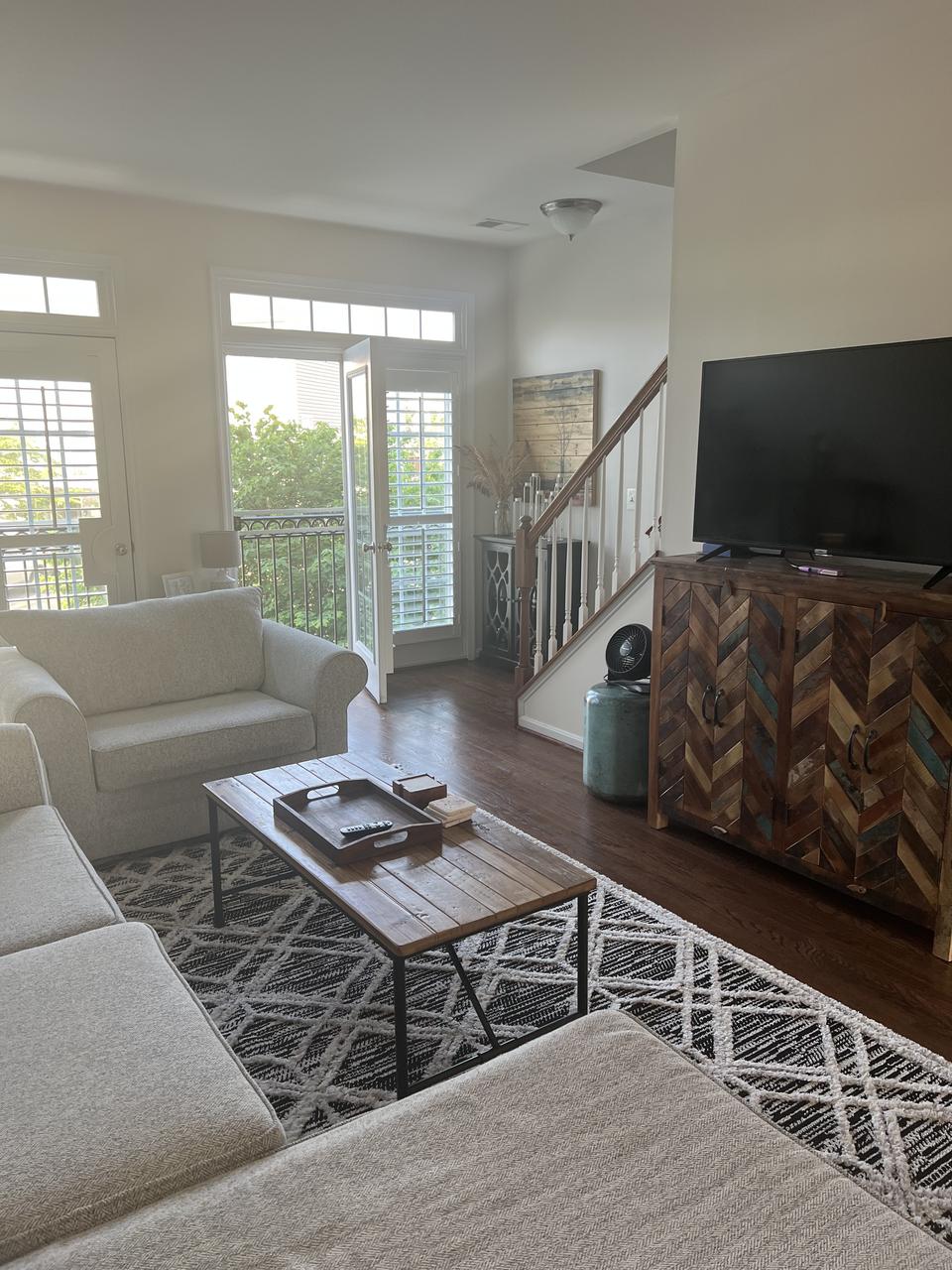 Profile photo 5 of 11