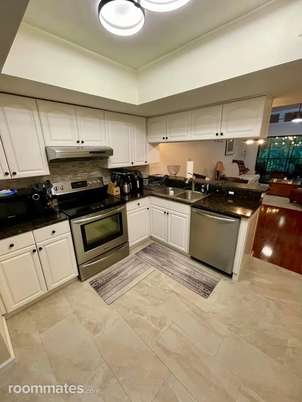 Profile photo 7 of 11