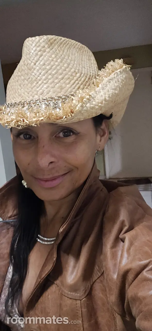 Profile photo 12 of 12