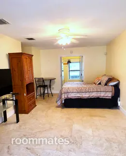Room for rent in Boca Raton, FL $1295, house