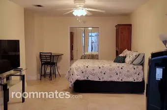 Room for rent in Boca Raton, FL $1295, house
